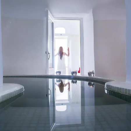 Aliko Luxury Hotel 4*